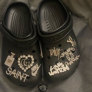 Women size 7 black Crocs